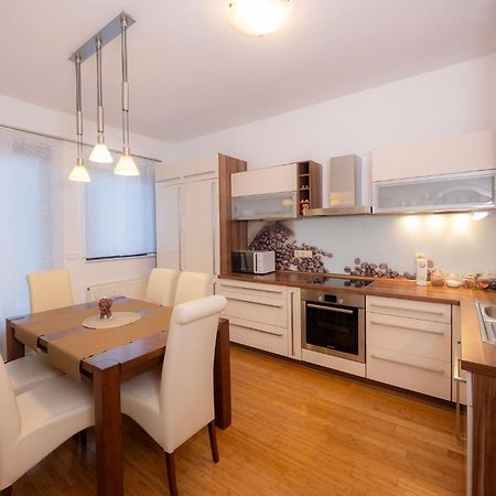 Apartmaji Anze קרנייסקה גורה מראה חיצוני תמונה