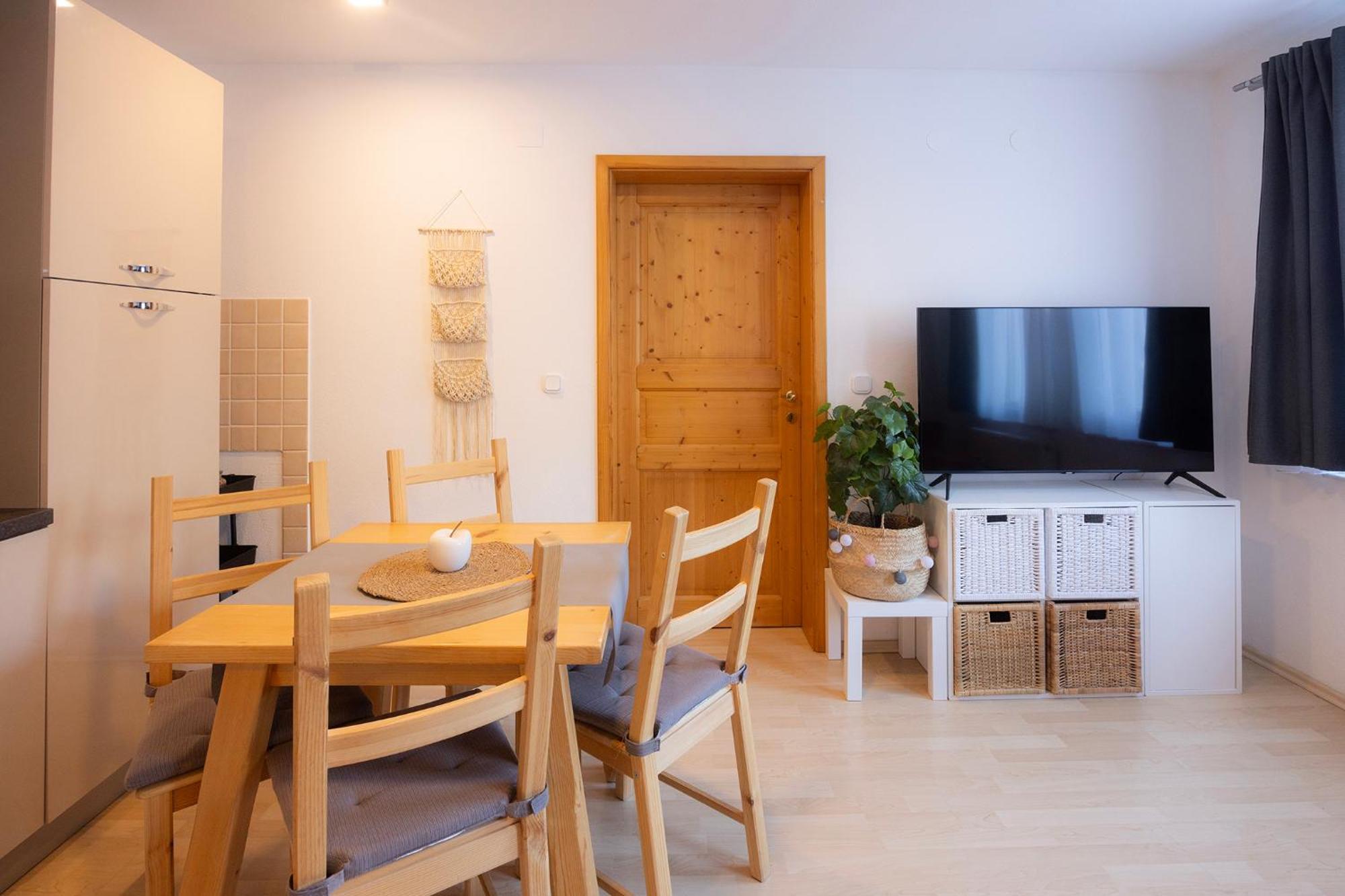 Apartmaji Anze קרנייסקה גורה חדר תמונה
