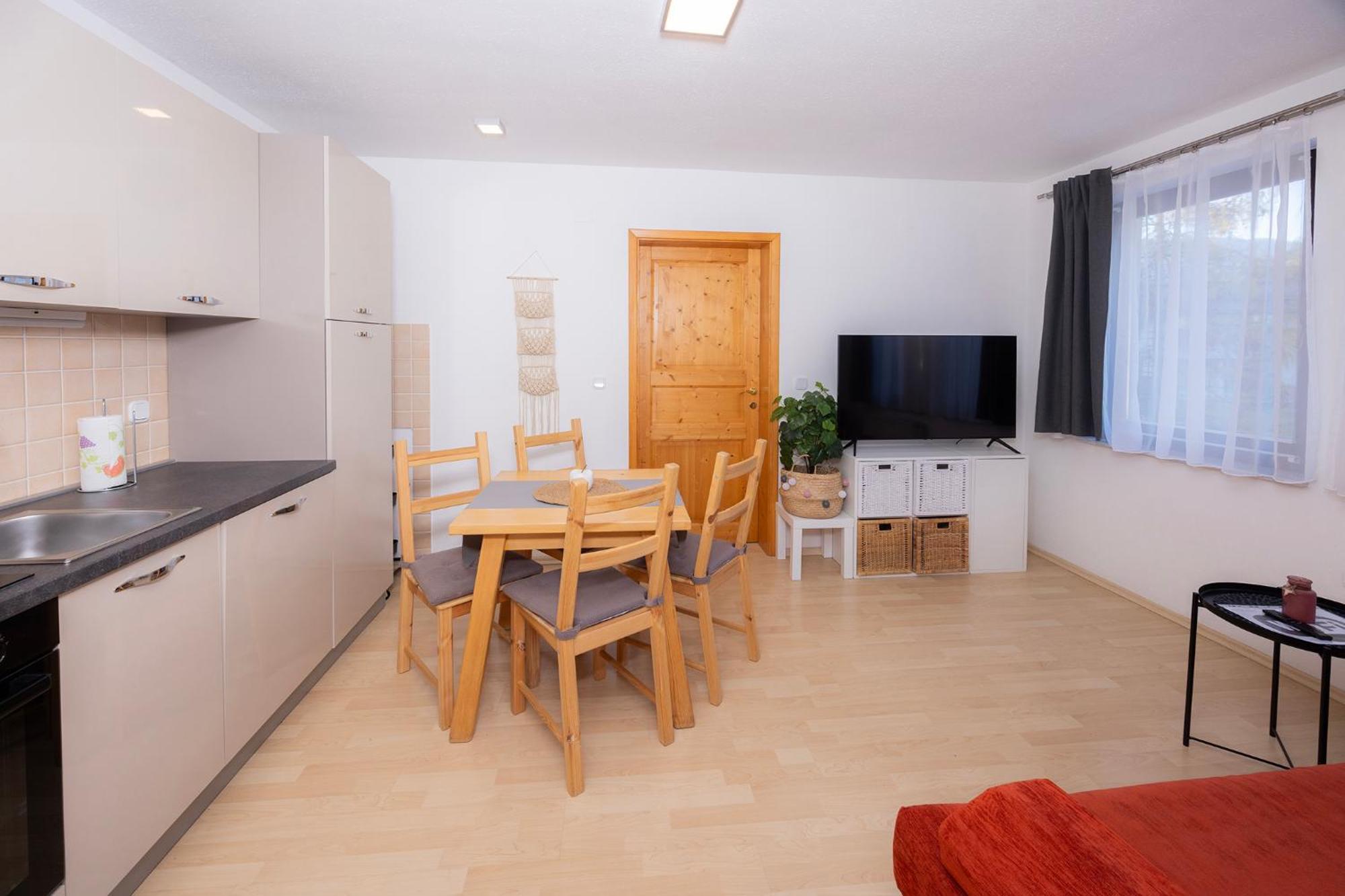 Apartmaji Anze קרנייסקה גורה חדר תמונה