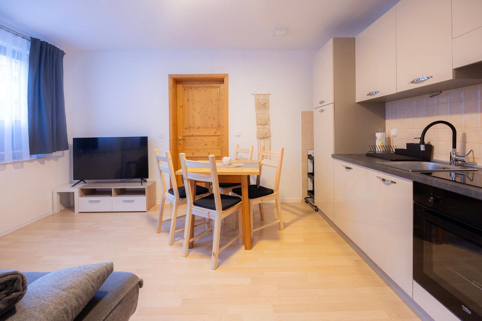 Apartmaji Anze קרנייסקה גורה מראה חיצוני תמונה